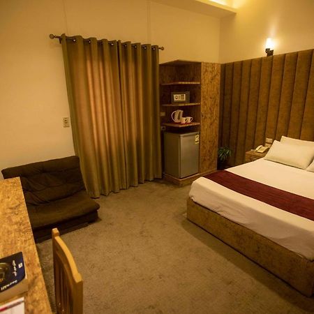 Valencia Ap Cairo Hotel Esterno foto